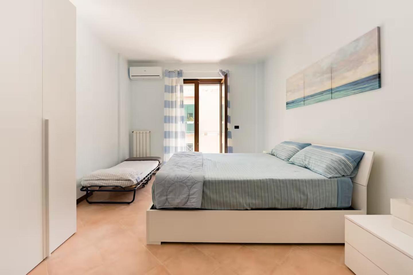 Bluemar Guest House Кастеламаре ди Стабия Екстериор снимка