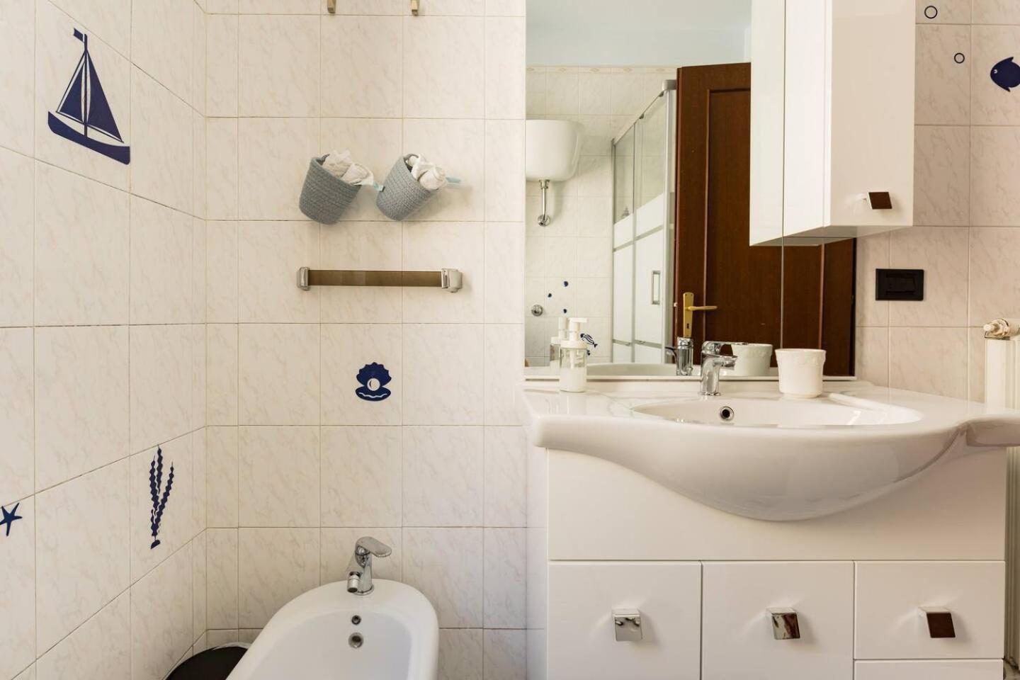 Bluemar Guest House Кастеламаре ди Стабия Екстериор снимка